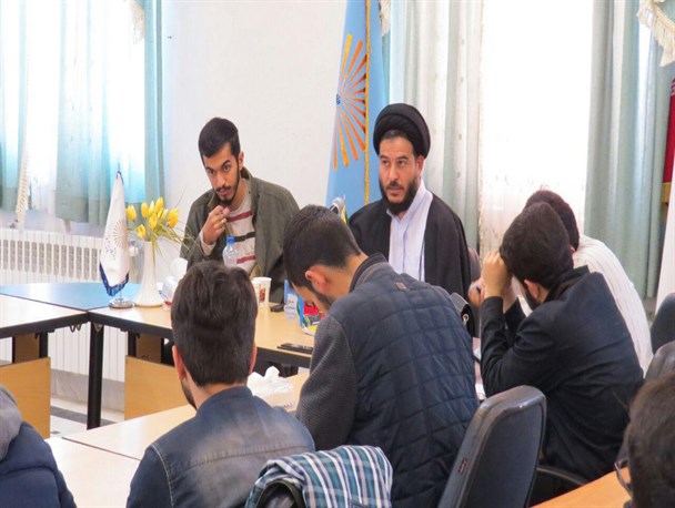 حجت الاسلام احمدی: فضایل اخلاقی،یکی از معیارهای انتخاب اصلح است
