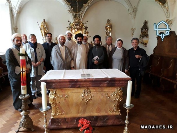 سفر گروهی از استادان حوزه علمیه اصفهان به اروپا/ تصاویر