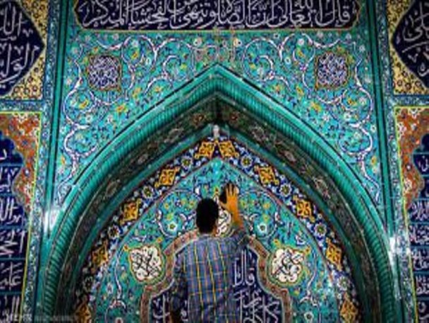 غبارروبی مساجد کرمانشاه در دهه پایانی شعبان