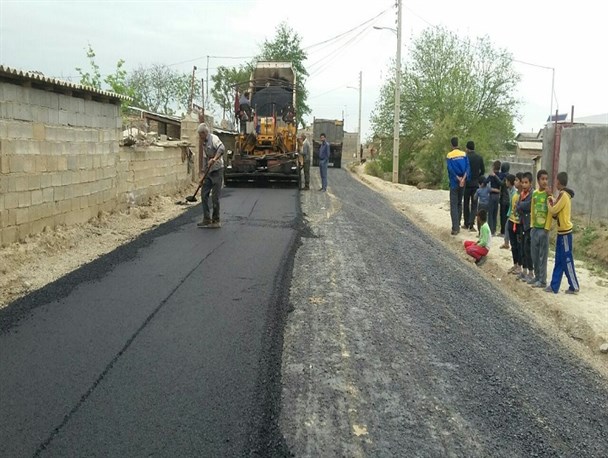 آسفالت معابر روستاهای بخش مرکزی بجنورد آغاز شد/ اختصاص ۷ میلیارد تومان به اجرای طرح های هادی ۸۲ روستا