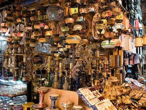 حرکت بر ریل خودکفایی با تغییر سبک زندگی / خرید کالای لوکس موجب وقفه در تحقق اقتصاد مقاومتی است