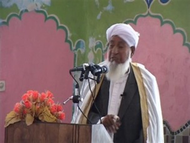 مسئولان به امور جوانان بیشتر توجه کنند