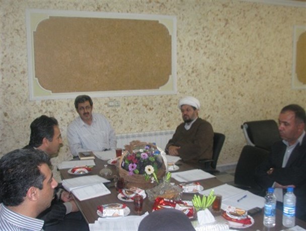 مسئولین دانشگاه از زیر بار مسئولیت بدحجابی دانشجویان شانه خالی می کنند