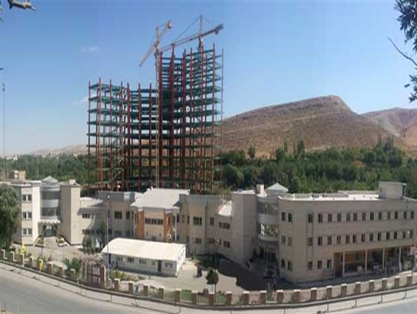 صنعتیــه شریف، محیطی کوچک با چالش های بزرگ