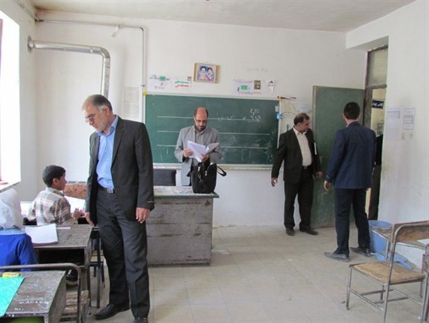 مدیر آموزش و پرورش بستان آباد از تعدادی از مدارس روستایی بازدید کرد