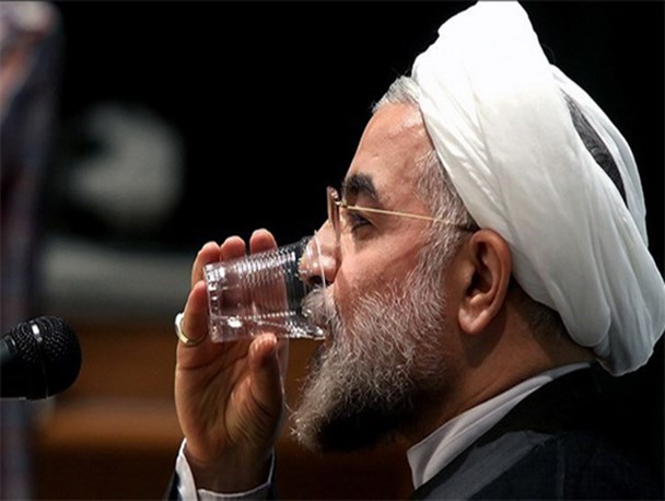الا یا ایها الدوله الناشی/ علیکم بالاصول لا بالحواشی