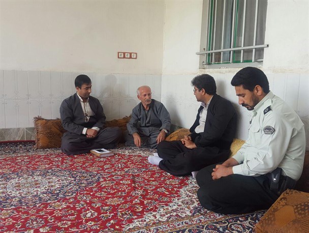 خانواده های شهداء و جانبازان اسوه صبر و استقامت و مایه دلگرمی نظام هستند