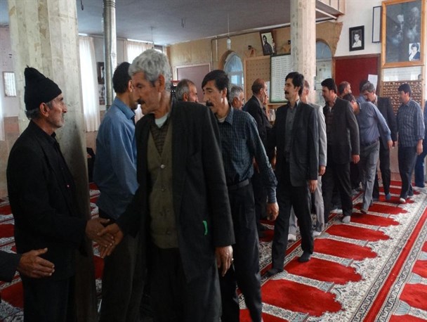 مراسم صلح و سازش میان دو روستای در شهرستان دلفان برگزار شد+ گزارش تصویری