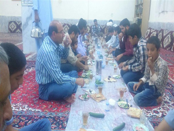 اجرای طرح اطعام روزه داران در ماه میهمانی خداوند در شهرستان میرجاوه