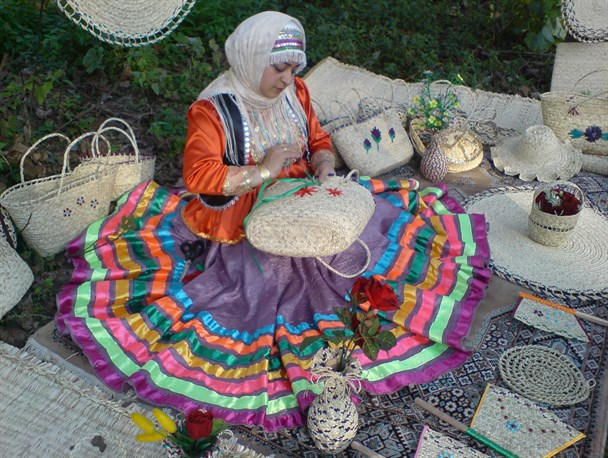 صدای مشکلات صنعتکاران صنایع دستی در آستانه ی روز صنایع دستی