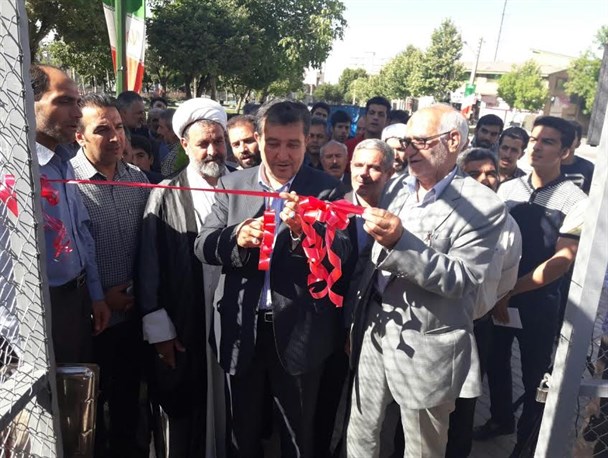 چمن مصنوعی زمین فوتبال شهرک الوند افتتاح شد