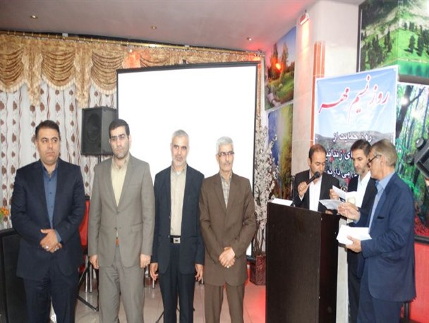 مراسم نسیم مهر در حمایت از خانواده زندانیان در الیگودرز برگزار شد +تصویر