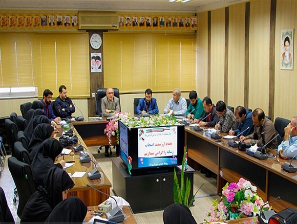 نشست خبری شهردار نکا با چاشنی تمشک