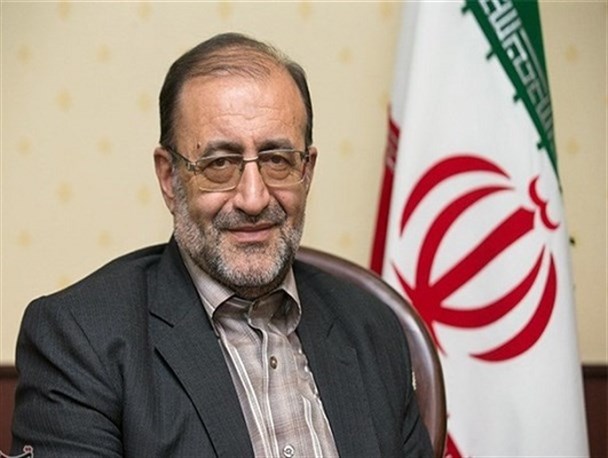 رفع تحریم به قیمت سازشکاری با دشمن اشتباه است