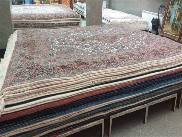 خروج ارز به جای تقویت اقتصاد مقاومتی با رونق فرش‌های ماشینی