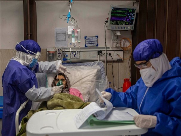 ارائه آموزش های خانه به خانه به اتباع مجاز و غیر مجاز در ایران/ خدمات بهداشتی و درمانی برای مهاجرین افغان رایگان است