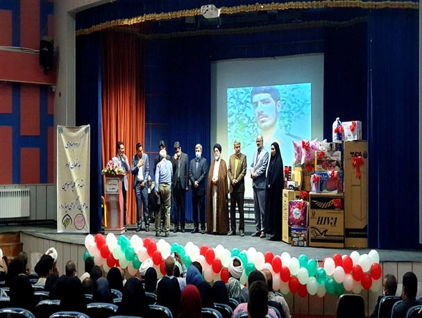 آئین نمادین اهدای ۱۱۰ سری جهیزیه به نوعروسان قزوینی برگزار شد