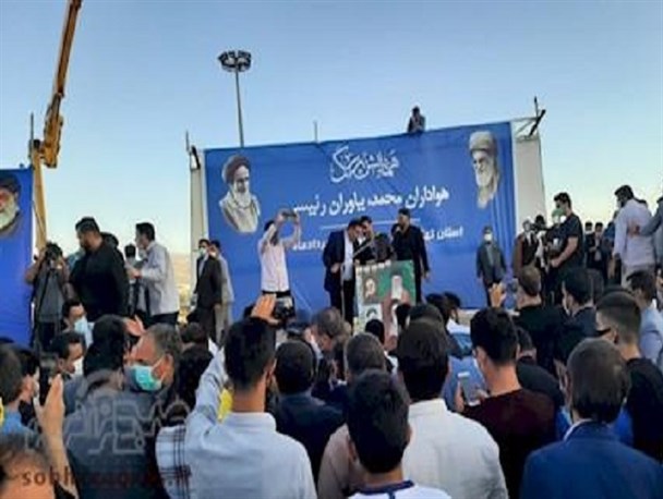 با نشستن در تهران و نگاه به غرب مشکلات جوانان حل نمی شود/ دو قطبی سازی بزرگترین مشکل کشور است+فیلم