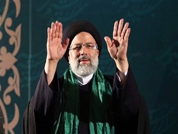 نصب بنرهای بزرگ و هزینه‌بر آیت الله رئیسی در بوشهر ممنوع شد