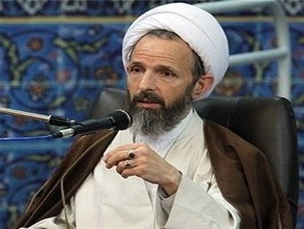 مسئولان با بدحجابی و بی عفتی به طور جدی مقابله کنند