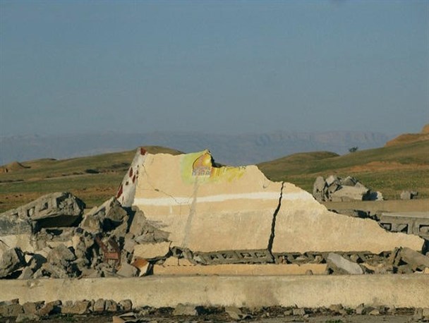 سکوت"شفیع خانی"غربت رزمندگان لرستانی را فریاد می زند / پایتخت معنوی پرستوهای بی نام ونشان لرستانی باید احیا شود