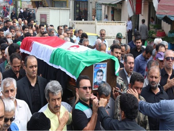 پیکر فرهاد منوچهری جانباز رشید اسلام در گلزار شهدای کردکوی آرام گرفت