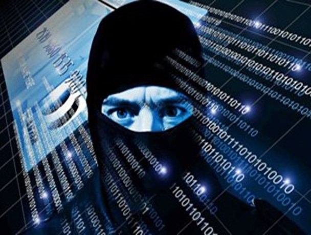 دستگیری عامل اخاذی در فضای مجازی و دو سارق کیف قاپ در گنبد