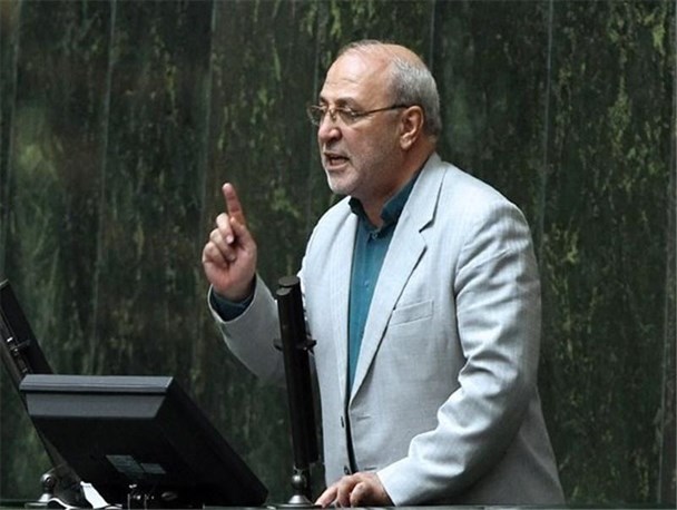 ۹۰ درصد مشکلات اقتصادی کشور مربوط به مدیران نالایق است/ برخی هنوز جنگ نرم دشمن را درک نکرده اند