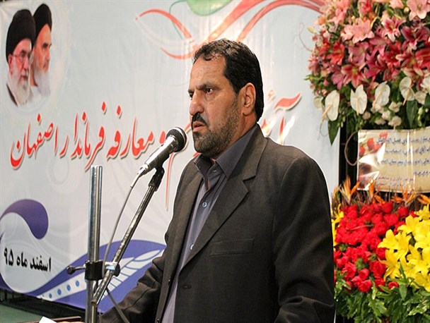 سیاست کلی ما انتخاب بخشدار جدای از مسائل سیاسی و جناحی است/ مسئولان نباید از مردم استفاده ابزاری کنند
