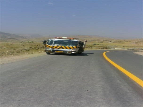 خط کشی و ایمن سازی راه های مواصلاتی شهرستان لنده