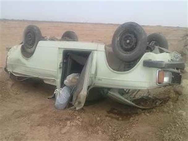 واژگونی پیکان وانت خانواده ای را به کام مرگ کشید