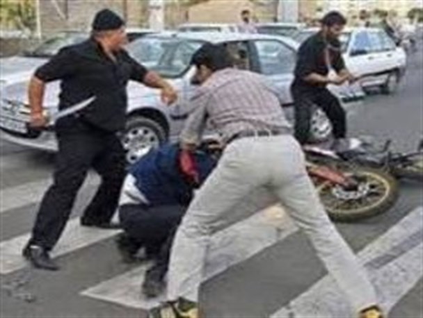 برخورد ناجوانمردانه پلیس با جوان ناهی منکر