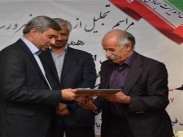 کتاب تاریخ پاکدشت به قلم استاد کرمانی رونمایی شد + تصاویر