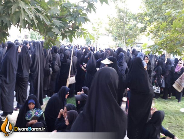 تجمع 48 ساعته معلمان در جلوی خانه ملت/ حضور نمایندگان گیلان در جمع تجمع کنندگان گیلانی + صوت و تصاویر