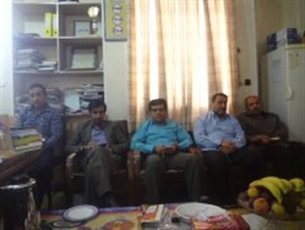 خبرنگاران چشمان تیزبین جامعه هستند