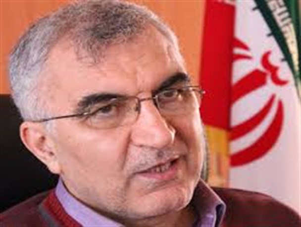 دانشگاه‌های آزاد استان به‌ سمت تولید محصولات دانش بنیان حرکت کنند