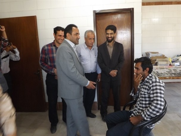 بازدید فرماندار ملکان از خدمات رسانی اکیپ جهادی بسیج