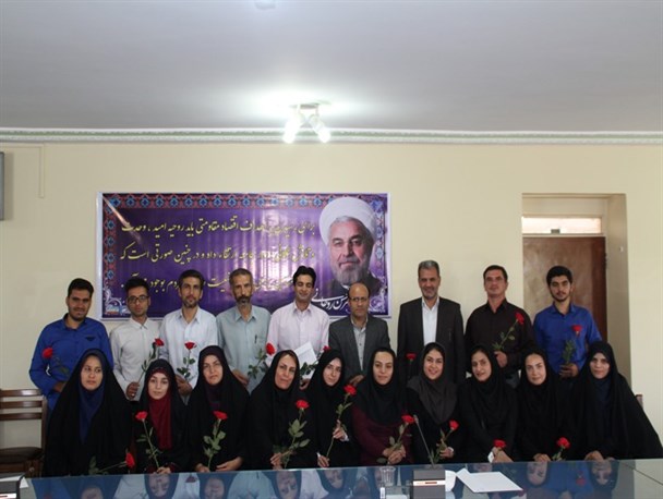 مهندسی افکار عمومی در دست خبرنگاران است