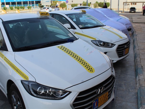 ۷ تاکسی پلاک اروندی به تاکسیرانان خرمشهری تحویل داده شد