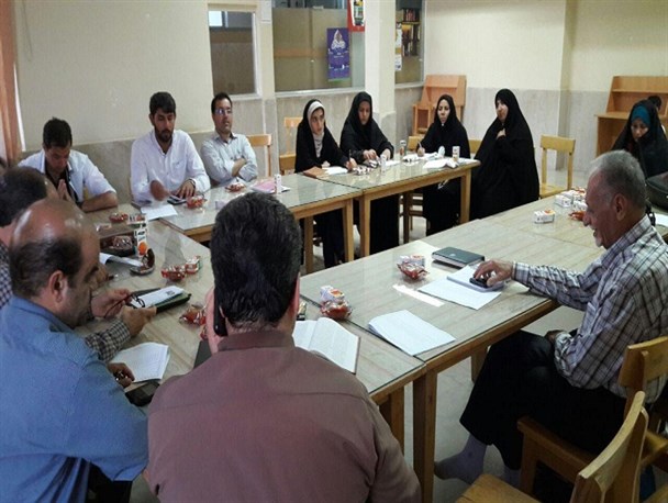 اولین جلسه مثنوی خوانی در کتابخانه فرهنگسرای ملاصدرای اشتهارد برگزار شد