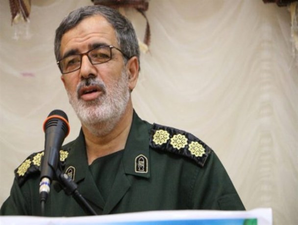 دشمن از فضای مجازی برای تحقق اهداف خود استفاده می کند