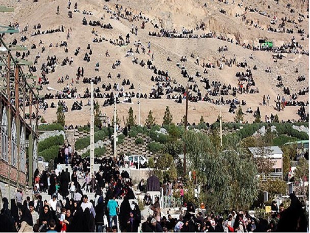 تقدس کوههای صاحب الزمان برای مراسم روز عرفه از گذشته تا کنون/ زیارت اهل قبور رسم کرمانیها برای اعیاد