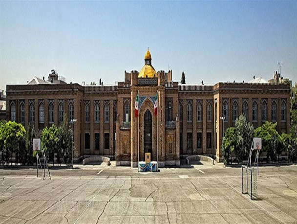 دوری از تفکر بیگانه‌پرستی با نگاهی ژرف به دستاوردها