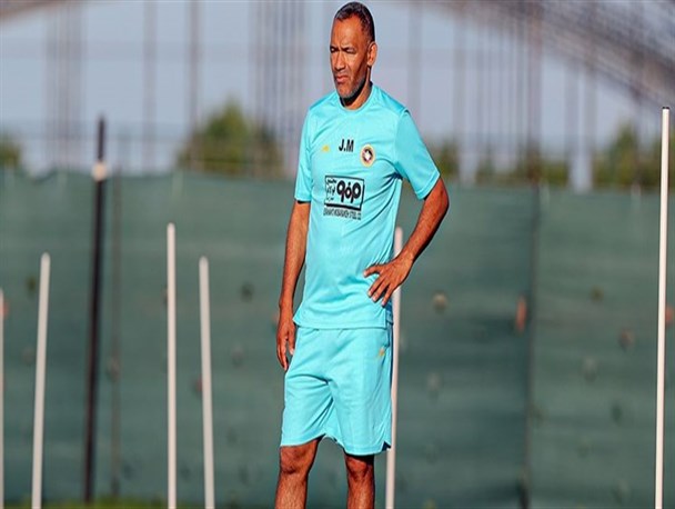 مورایس: نبردمان با استقلال، تقابل ۲ تیم بلندپرواز است/ هنوز با مورینیو در ارتباط هستم