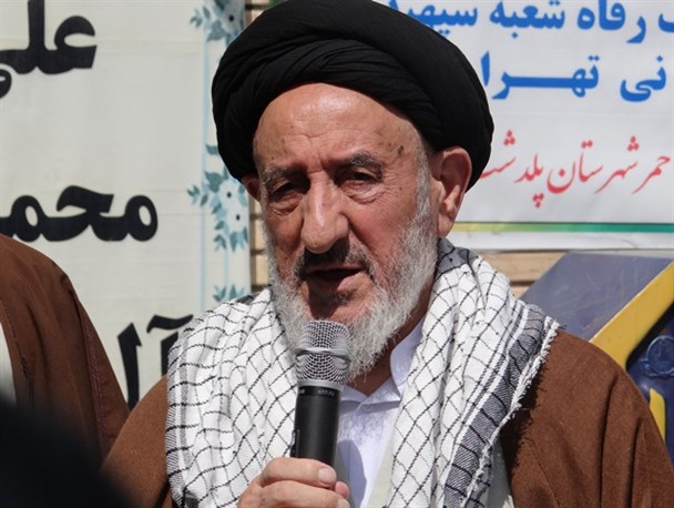 اقتدار تنها راه نجات و پایان دادن به توطئه ها است