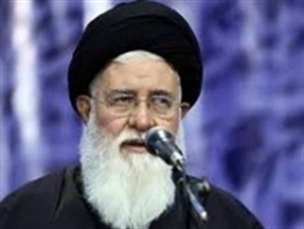 این‌که آقای وزیر، حضور اروپایی‌ها در کشور را برای عذرخواهی می‌داند، نرمالیزاسیون است/ نرمالیزاسیون یعنی خط استکبار در کشور عادی‌سازی شود/ترافیک اروپایی‌ها در کشور خطرناک است