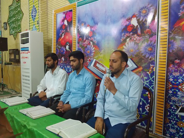 مراسم شبی با قرآن کریم در چرام برگزار شد/تصاویر