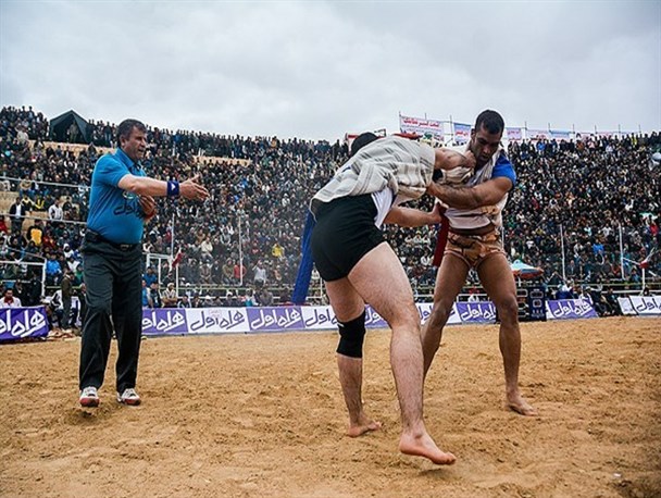 کلاس داوری کشتی با چوخه در قوچان برگزار شد
