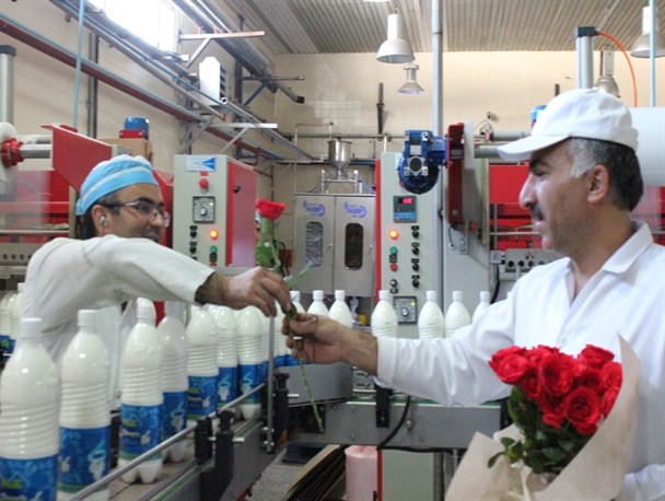 رزمایش خدمات رسانی کارگران کردستانی با عنوان «شیفت ایثار»