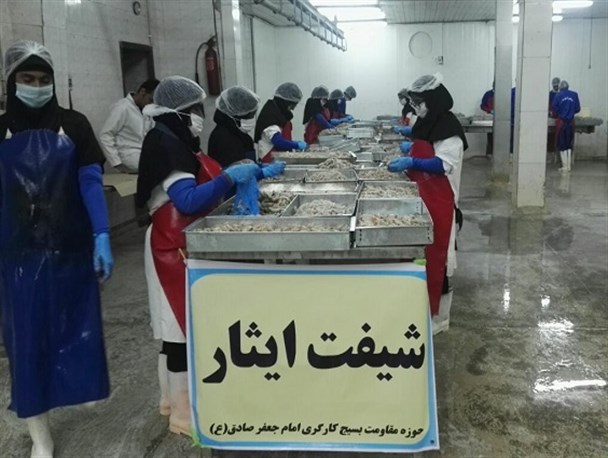 ۳۷۵ کارگر بسیجی به ارائه خدمات رایگان در واحدهای تولیدی پرداختند